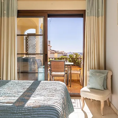 Bomy Apartman
